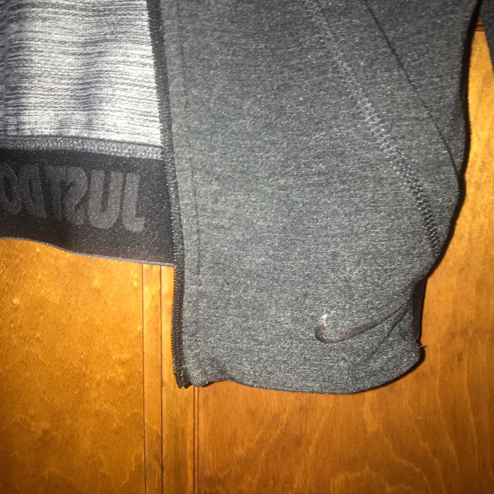 Nike jacket - Picture 5 of 5